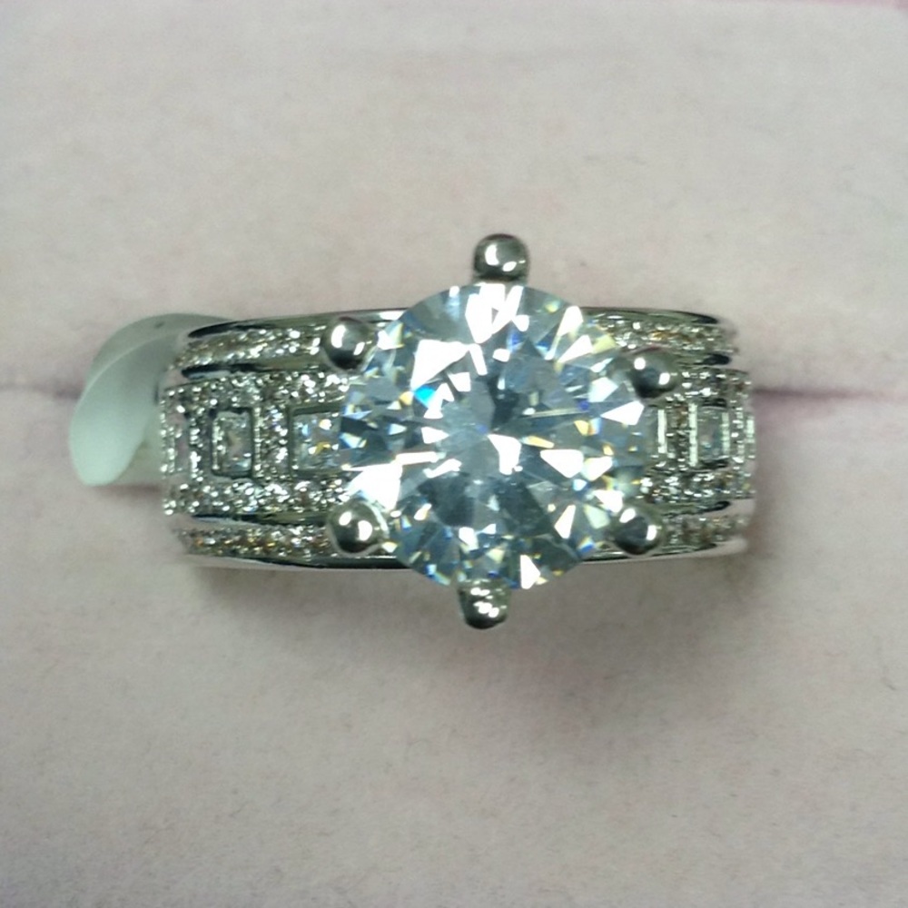 Sterling silver and zirconia wedding ring size 10